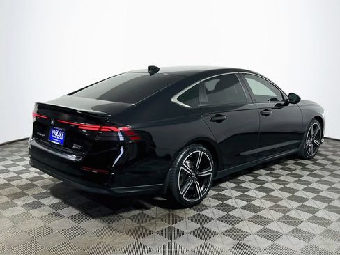 Used 2023 Honda Accord Sport image 7