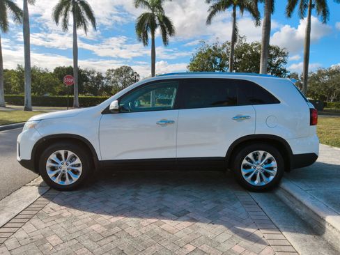 Used 2015 Kia Sorento EX w/ EX V6 Touring Package image 4
