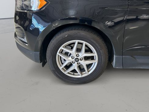 Used 2024 Ford Edge SEL AWD/4WD image 9