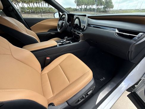 Used 2025 Lexus RX 350 FWD w/ Technology Package image 15