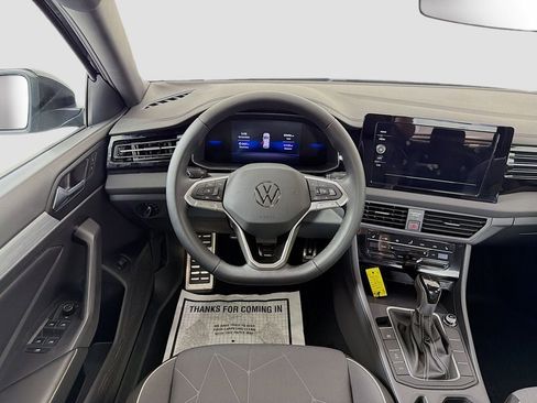 Used 2025 Volkswagen Jetta Sport FWD image 20