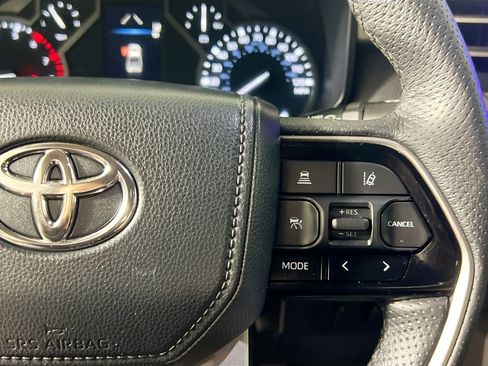 Used 2022 Toyota Tundra Limited AWD/4WD image 19