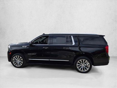Used 2023 GMC Yukon XL Denali AWD/4WD image 8