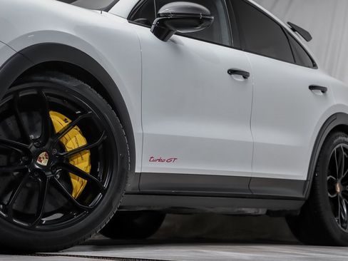 Used 2024 Porsche Cayenne Turbo GT image 19