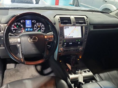 Used 2019 Lexus GX 460 Premium AWD/4WD image 3