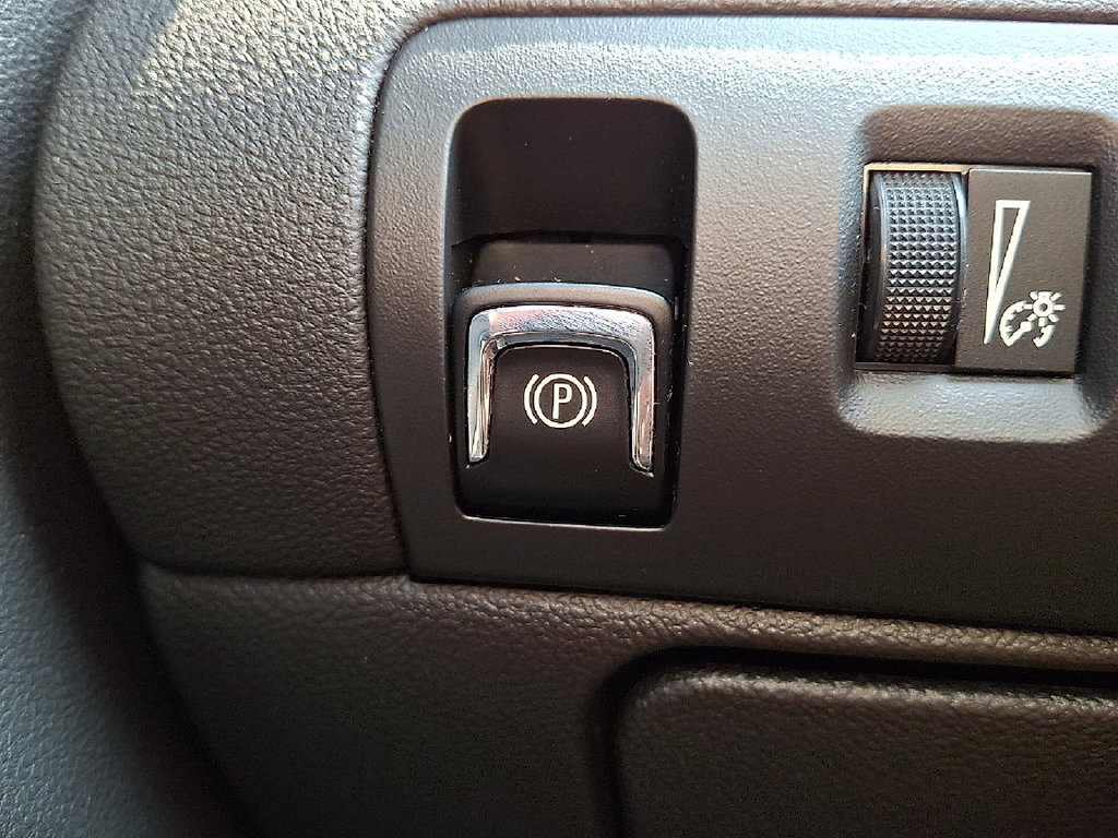 Used 2019 Chevrolet Impala LT FWD image 21