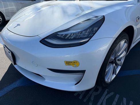 Used 2019 Tesla Model 3 Standard Range Plus RWD image 4