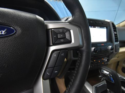 Used 2017 Ford F150 Lariat w/ Equipment Group 502A Luxury AWD/4WD image 14
