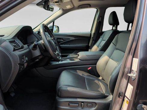 Used 2025 Honda Ridgeline RTL image 16