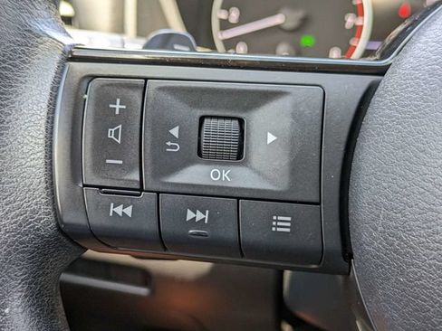 Used 2023 Nissan Rogue SV FWD image 25