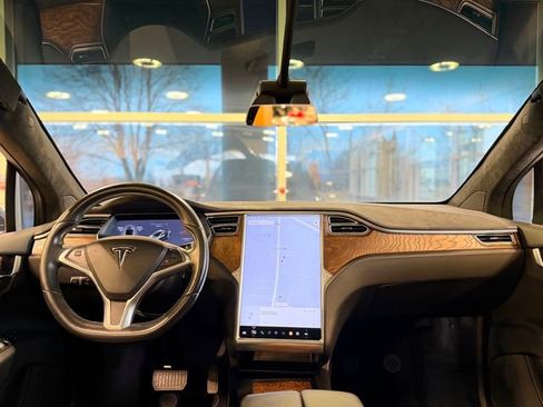 Used 2017 Tesla Model X 90D image 42