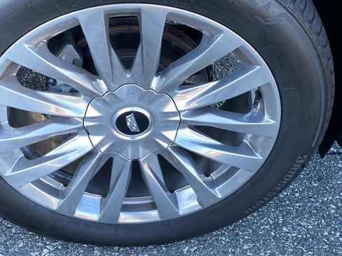 Used 2021 Cadillac Escalade Premium Luxury image 28