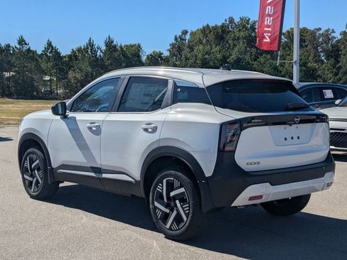 New 2026 Nissan Kicks SV image 5