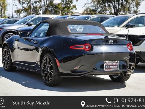 New 2026 MAZDA MX-5 Miata Club w/ Appearance Package RWD image 6