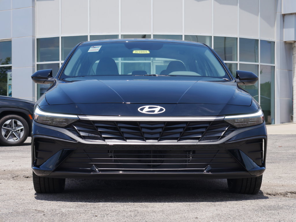 New 2026 Hyundai Elantra SEL FWD image 4