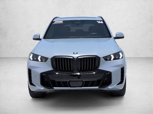 Used 2025 BMW X5 sDrive40i w/ M Sport Package RWD image 2
