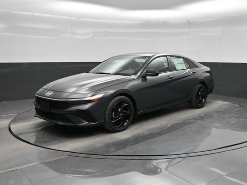 New 2026 Hyundai Elantra Sport FWD image 4