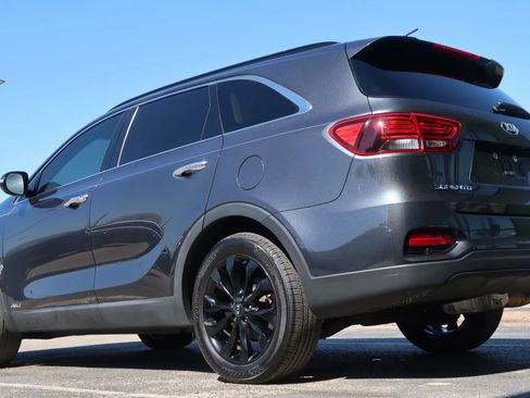 Used 2019 Kia Sorento S AWD/4WD image 11