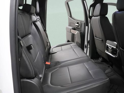 Used 2021 Chevrolet Silverado 1500 High Country w/ Technology Package image 29