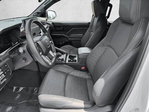 Certified 2025 Toyota 4Runner TRD Off-Road Premium AWD/4WD image 10