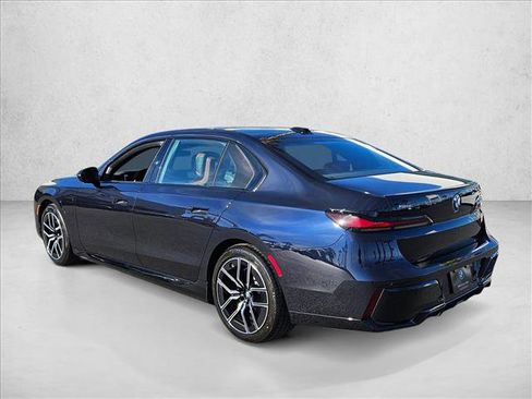 New 2026 BMW 750e xDrive AWD/4WD image 9