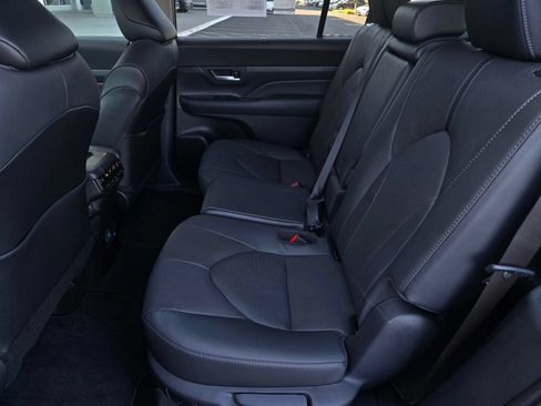 Certified 2026 Toyota Grand Highlander FWD image 12