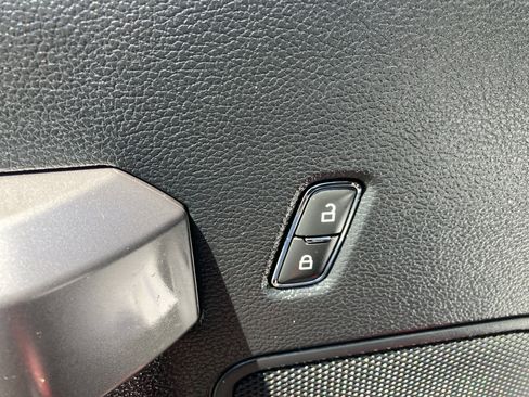 Used 2019 Ford F150 XLT w/ Equipment Group 302A Luxury AWD/4WD image 19