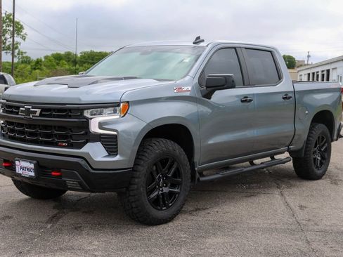 Used 2024 Chevrolet Silverado 1500 LT Trail Boss w/ Convenience Package II AWD/4WD image 6