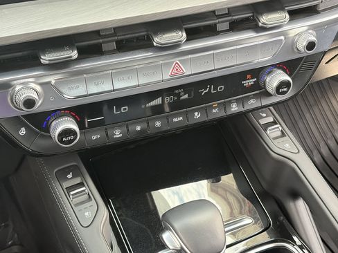 Used 2025 Kia Telluride SX X-Line AWD/4WD image 30