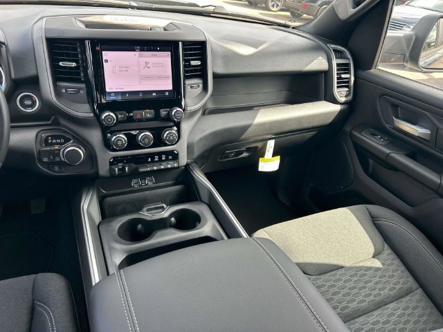 New 2027 RAM 1500 Express AWD/4WD image 14