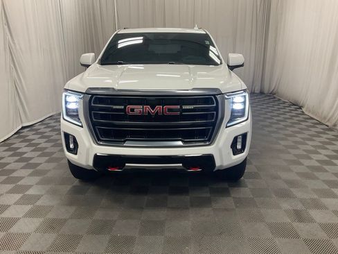 Used 2024 GMC Yukon XL AT4 w/ AT4 Premium Package AWD/4WD image 13