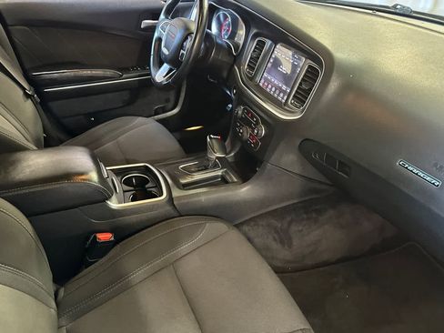 Used 2018 Dodge Charger SXT Plus RWD image 16