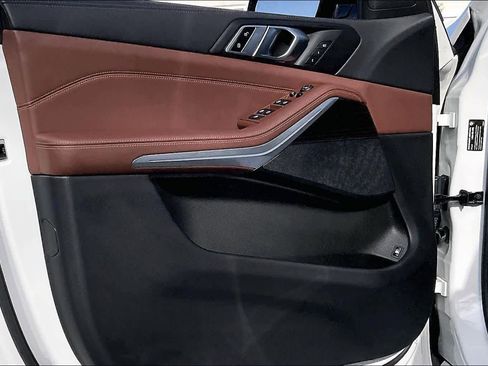 Certified 2023 BMW X5 xDrive45e w/ Executive Package image 24