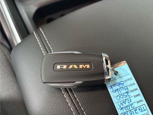 New 2026 RAM 2500 Big Horn AWD/4WD image 44