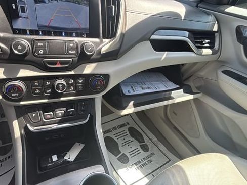 Used 2020 GMC Terrain Denali w/ Denali Premium Package AWD/4WD image 19