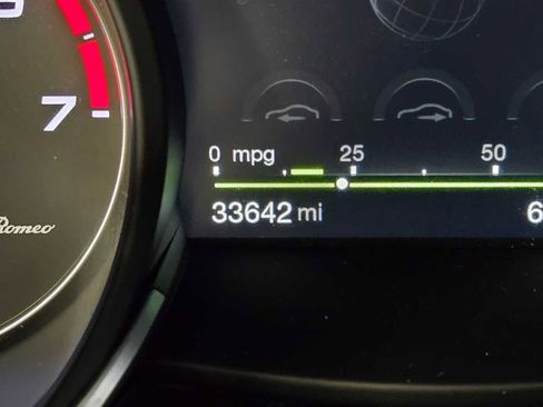 Used 2018 Alfa Romeo Stelvio Ti Sport image 12