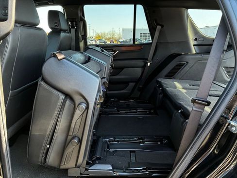 Used 2025 GMC Yukon Denali image 30