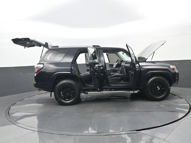 Used 2019 Toyota 4Runner SR5 RWD image 33