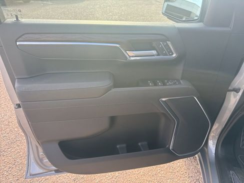 New 2026 GMC Sierra 1500 SLT w/ X31 Off-Road Package AWD/4WD image 9