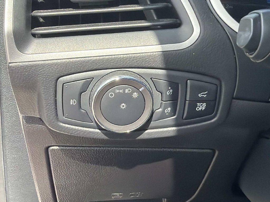 Used 2019 Ford Edge SEL w/ Equipment Group 201A FWD image 20