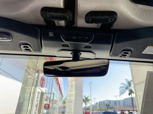 Used 2020 Jeep Gladiator Overland image 20