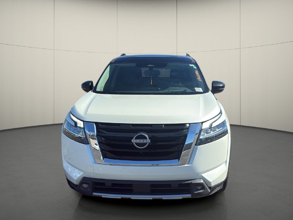 Used 2022 Nissan Pathfinder Platinum w/ Cargo Package FWD image 2