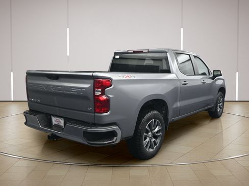 Used 2024 Chevrolet Silverado 1500 LT AWD/4WD image 7