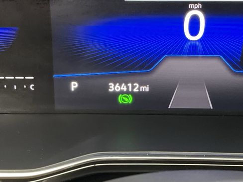 Used 2023 Volkswagen Jetta SE w/ Panoramic Sunroof Package image 16