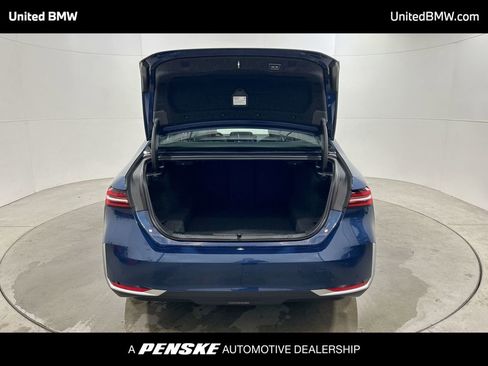 Used 2025 BMW 530i xDrive w/ Premium Package image 22