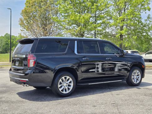 Used 2021 Chevrolet Suburban Premier AWD/4WD image 7