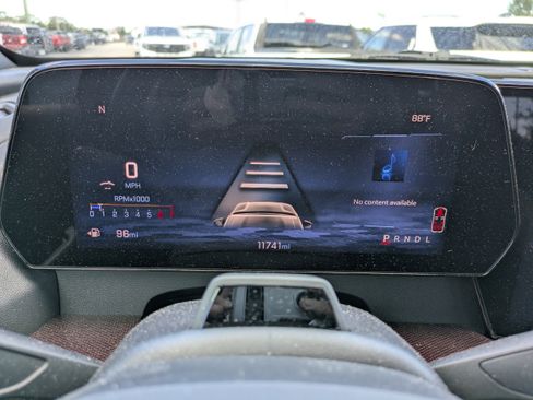 Used 2024 Chevrolet Traverse RS image 24