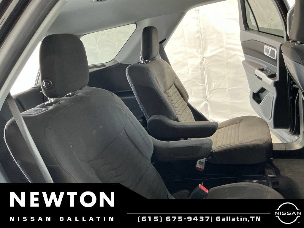Used 2020 Ford Explorer XLT w/ Comfort Package AWD/4WD image 17