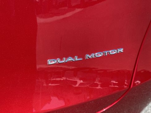 Used 2023 Tesla Model Y Long Range AWD/4WD image 26