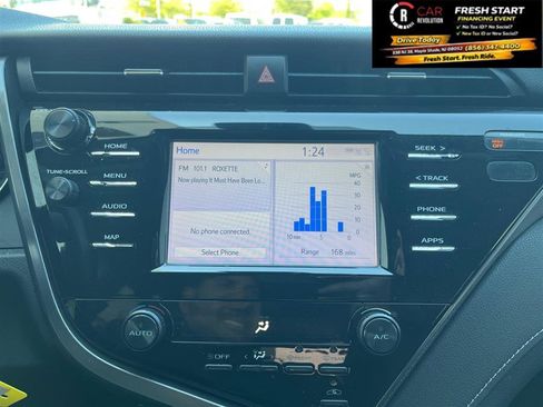 Used 2019 Toyota Camry SE image 15